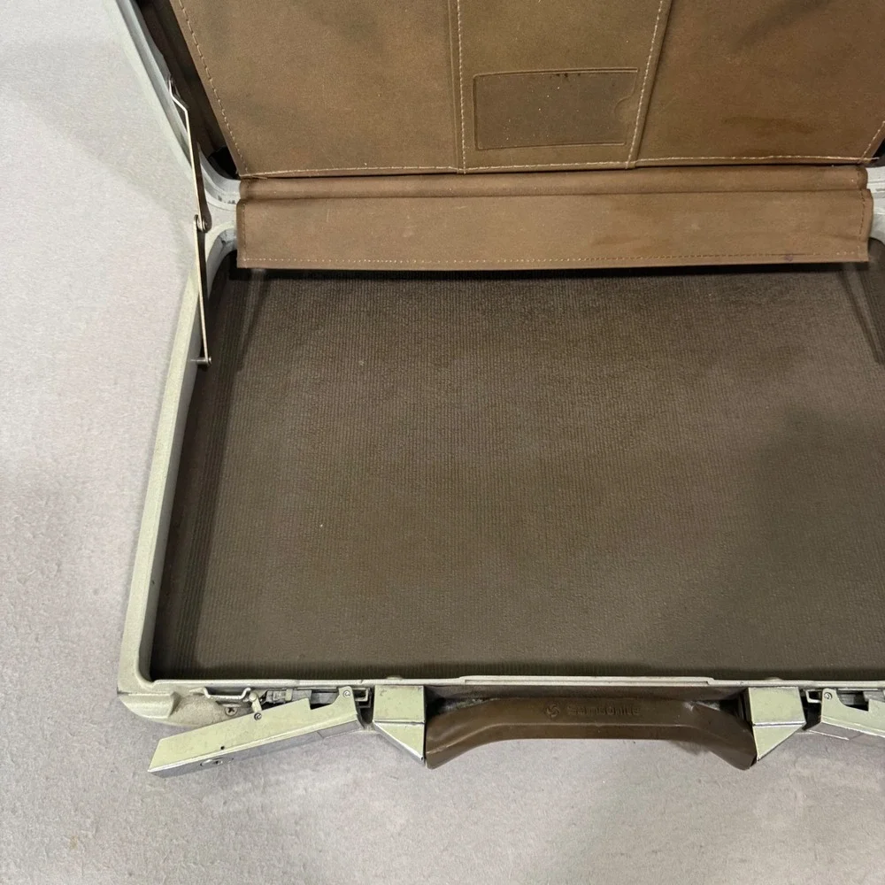 Samsonite Briefcase Mens Brown Hard Shell Vintage Attache Case No Keys